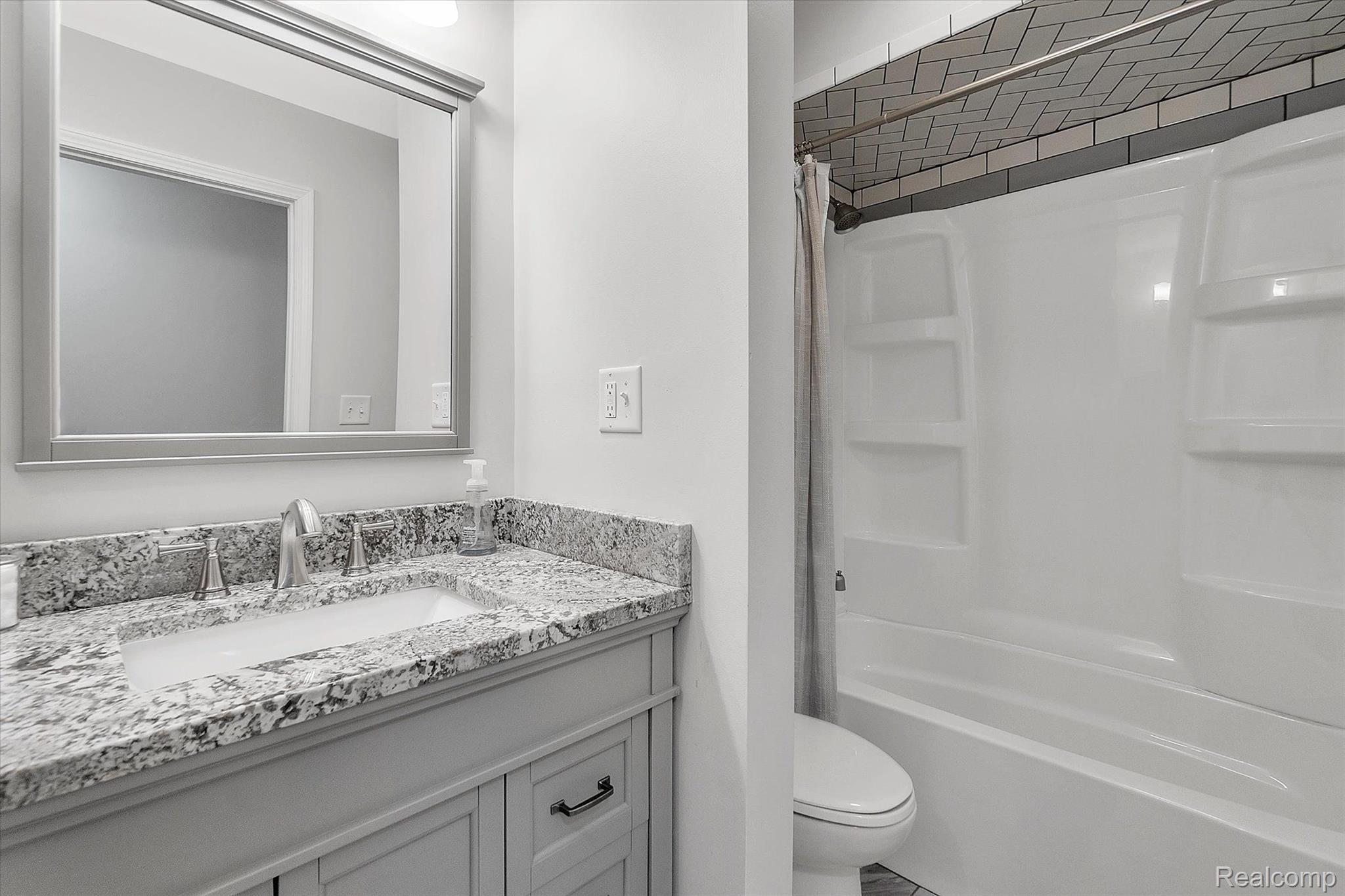 678 Darwin Road Pinckney, MI 48169 - Photo 23 of 43 Lower-Level Full Bath