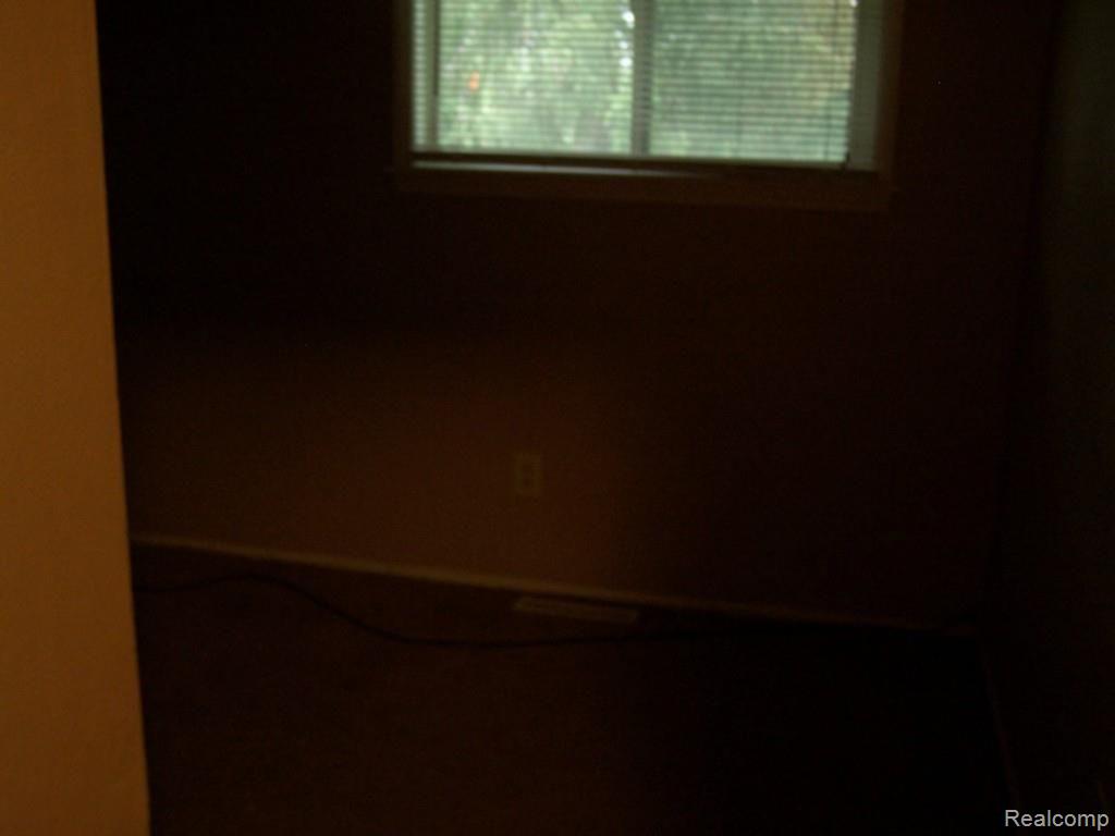 65160 Romeo Plank Road Ray, MI 48096 - Photo 14 of 48 100_1736.jpg