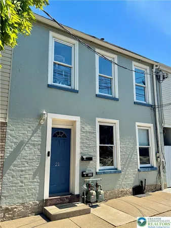 $1,950 | 21 West Main Street, Unit 2, Macungie, PA 18062