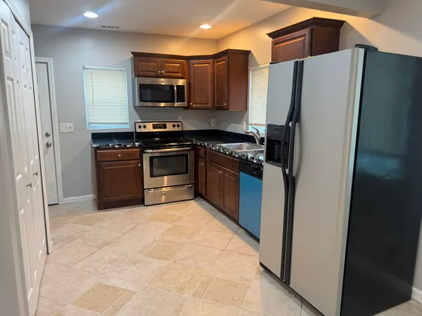 $1,500 | 28581 Brentwood Street, Southfield, MI 48076