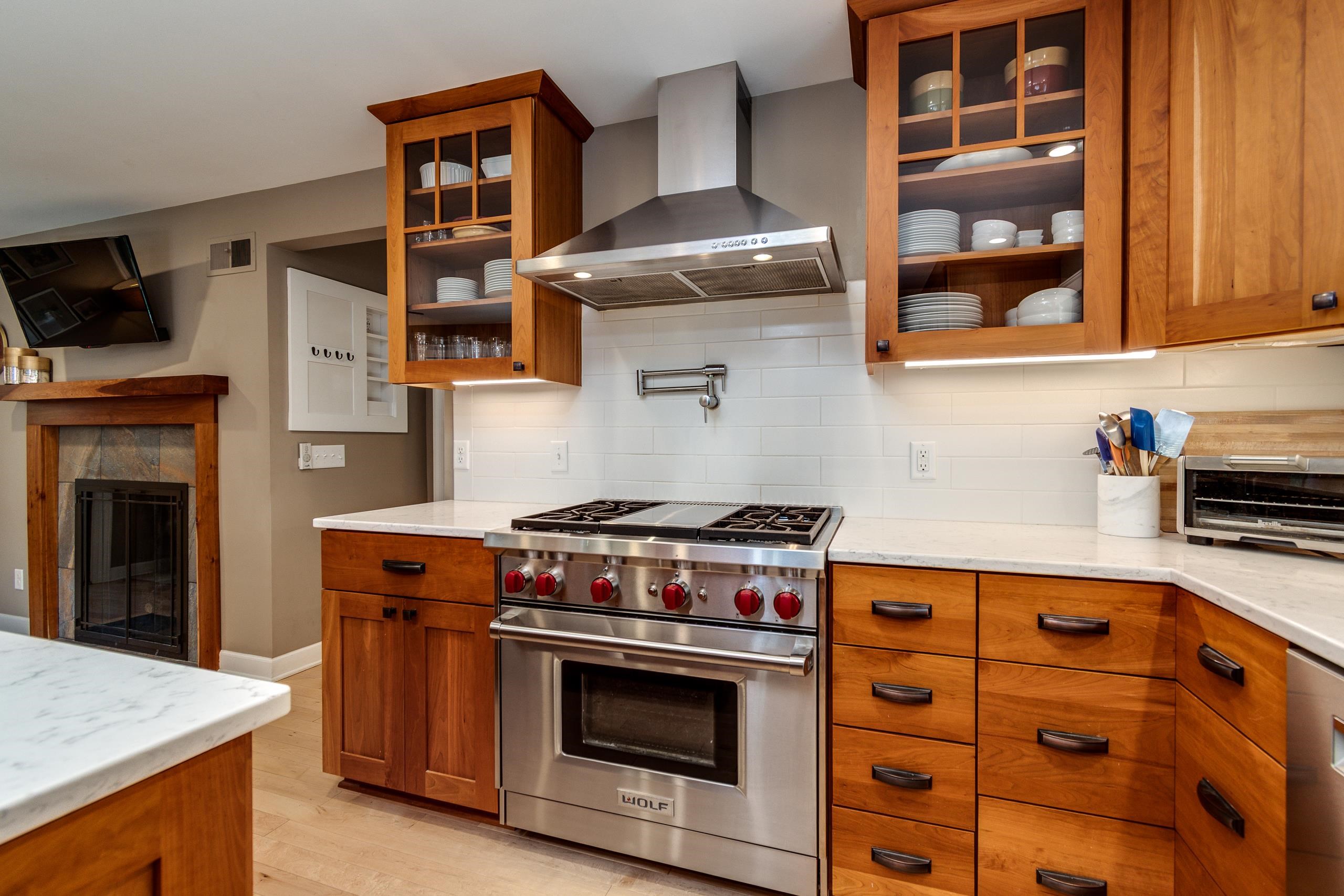 825 Mcbride Madison, WI 53704 - Photo 7 of 54