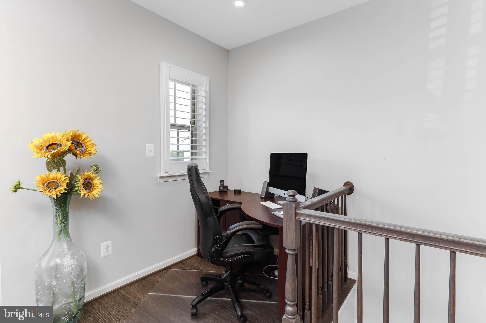 3048 Bretons Ridge Way Hanover, MD 21076 - Photo 6 of 34 Convenient main level office nook.