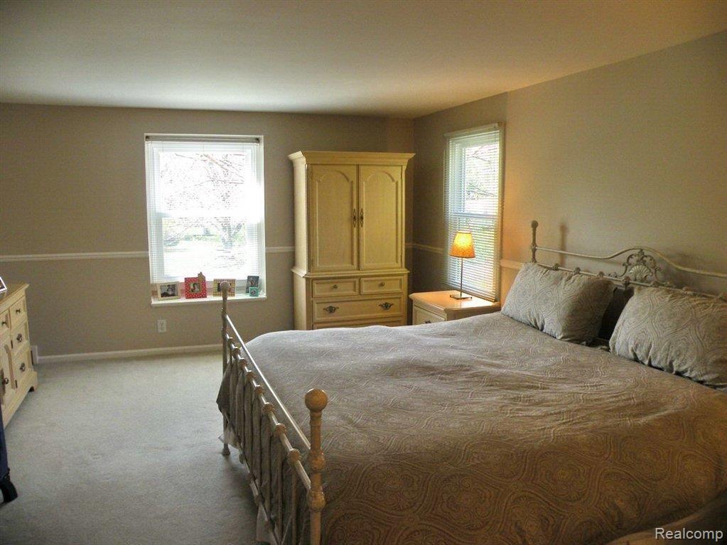 1639 Kingsmere Circle Rochester, MI 48309 - Photo 12 of 24 Master Bedroom