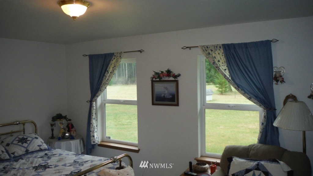 19909 Cook Road Southeast Yelm, WA 98597 - Photo 15 of 19 Gallery Image 15