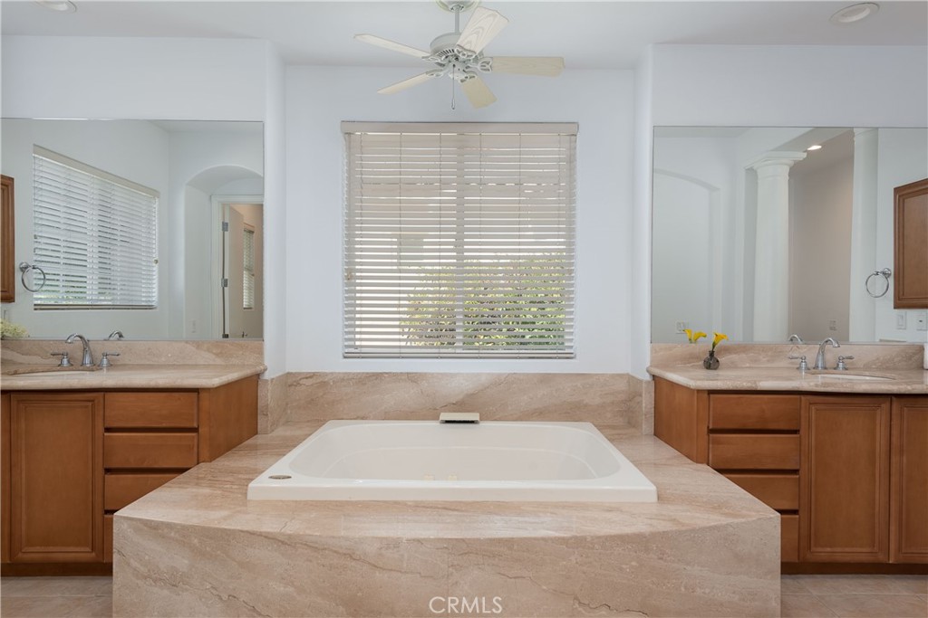 45 Vista Encantada Rancho Mirage, CA 92270 - Photo 24 of 52