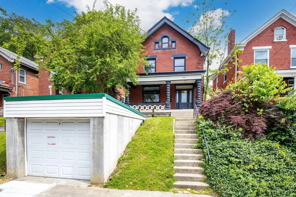 $469,000 | 734 East 10th Street, Newport, KY 41071
