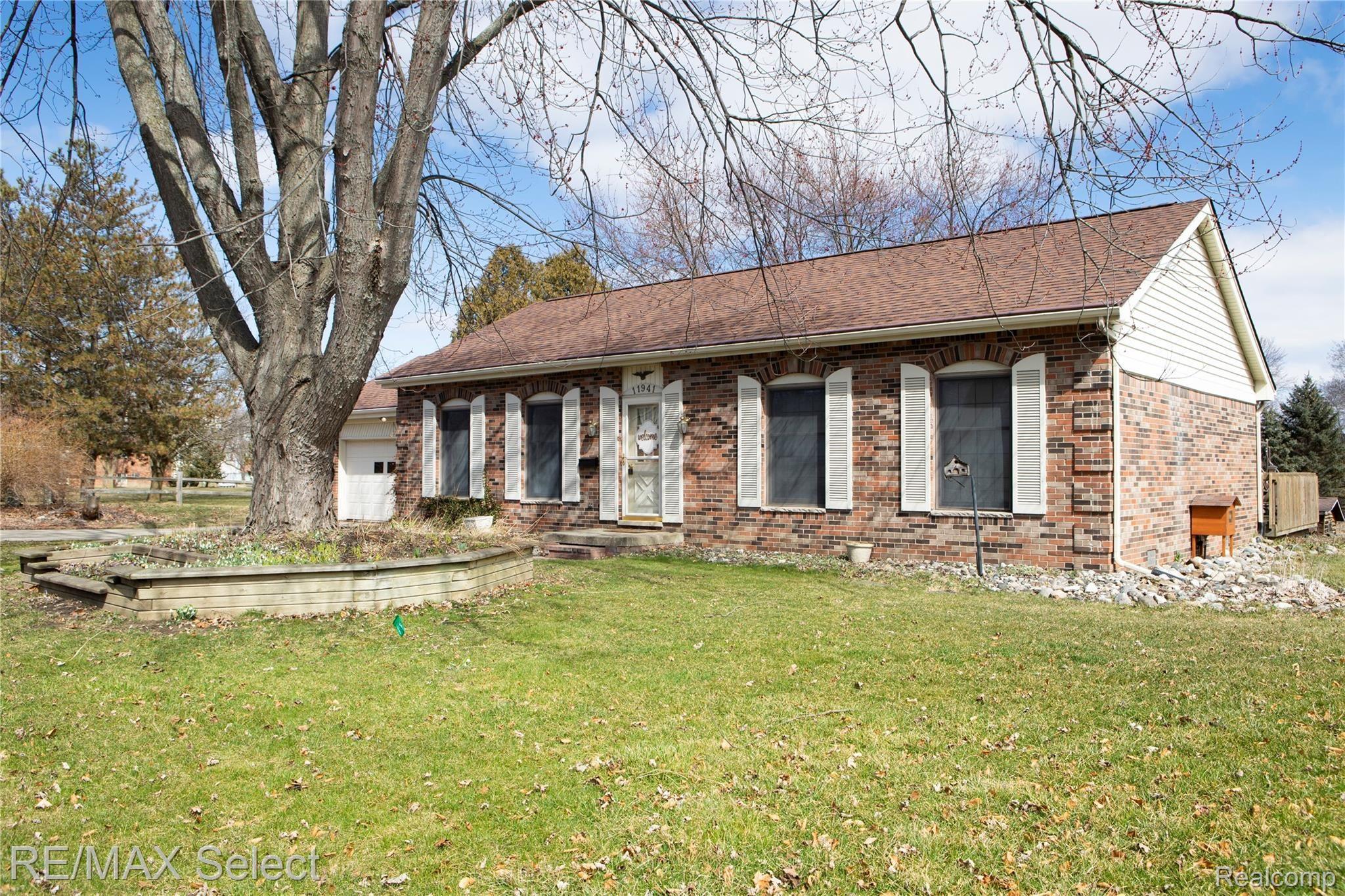 11941 Townline Road Grand Blanc, MI 48439 - Photo 3 of 52 Townline_reshoot_14.JPG