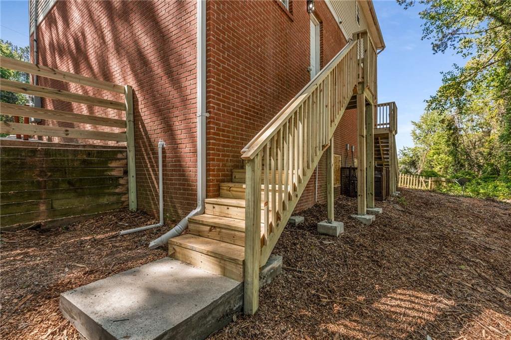 2351 Perry Boulevard Northwest Atlanta, GA 30318 - Photo 28 of 32