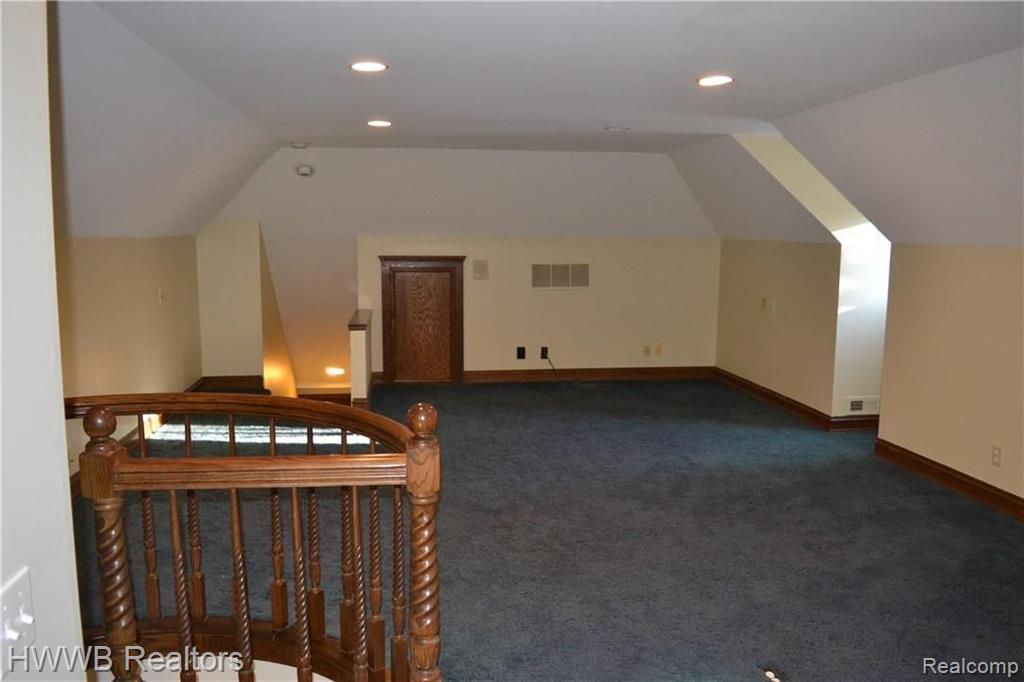 330 Camelot Way Rochester, MI 48306 - Photo 37 of 48