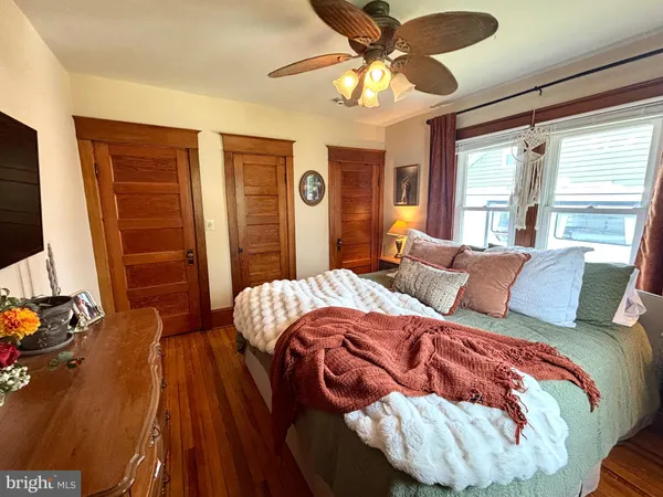 $350,000 | 81 North Railroad Avenue, Pedricktown, NJ 08067
