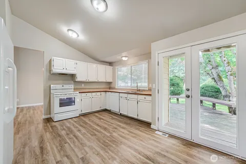$669,950 | 22206 Southeast 250th Street, Maple Valley, WA 98038