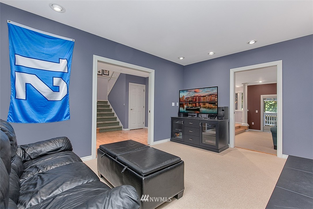 20518 West Richmond Road Bothell, WA 98021 - Photo 13 of 25