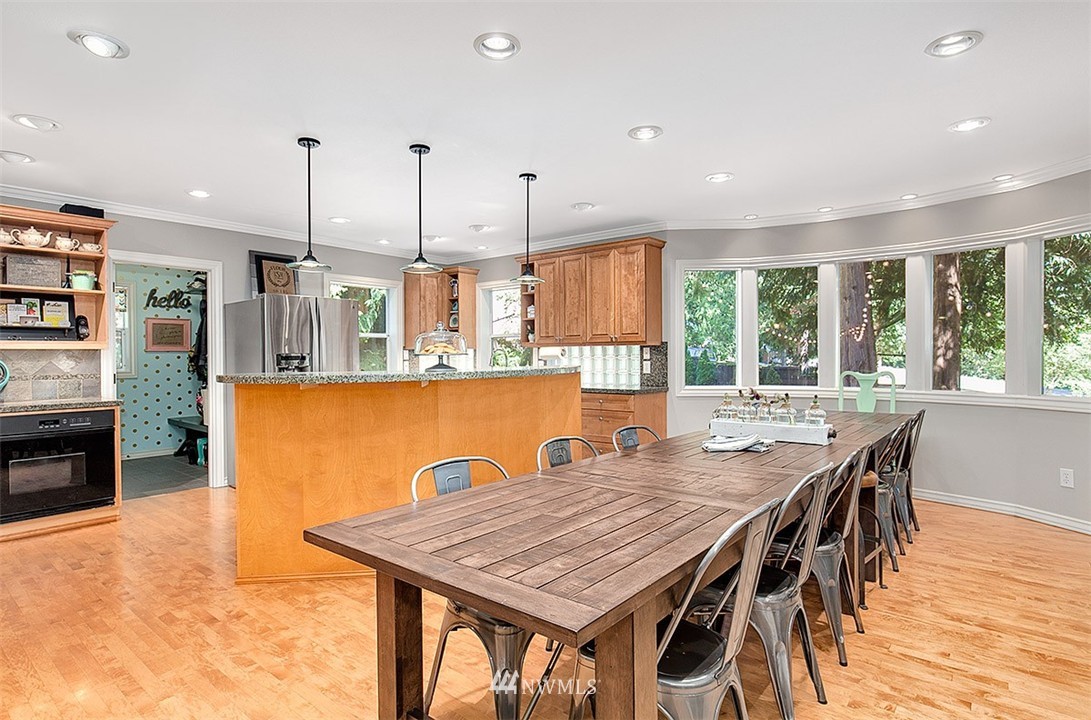 20518 West Richmond Road Bothell, WA 98021 - Photo 5 of 25