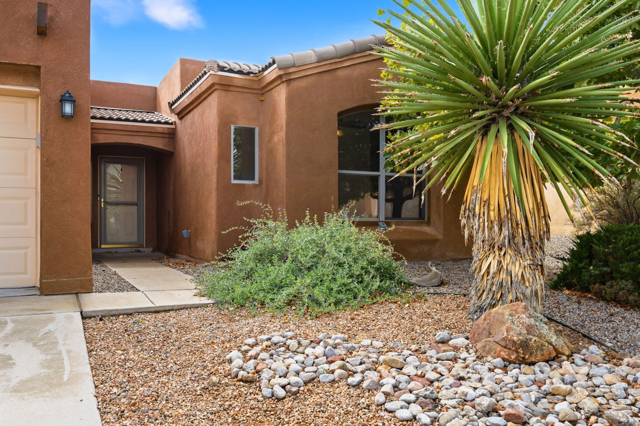 7428 Silverthorne Road Northwest Albuquerque, NM 87114 - Photo 2 of 28 Gallery Image 2