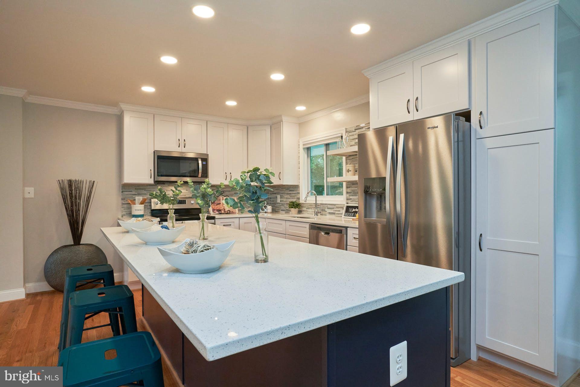 7422 Fordson Road Alexandria, VA 22306 - Photo 14 of 34 Tons of cabinets for storage