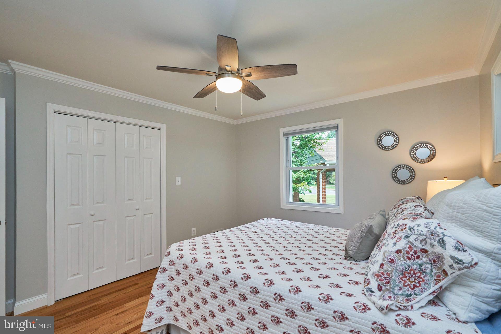 7422 Fordson Road Alexandria, VA 22306 - Photo 18 of 34 Ceiling fan in Primary Suite