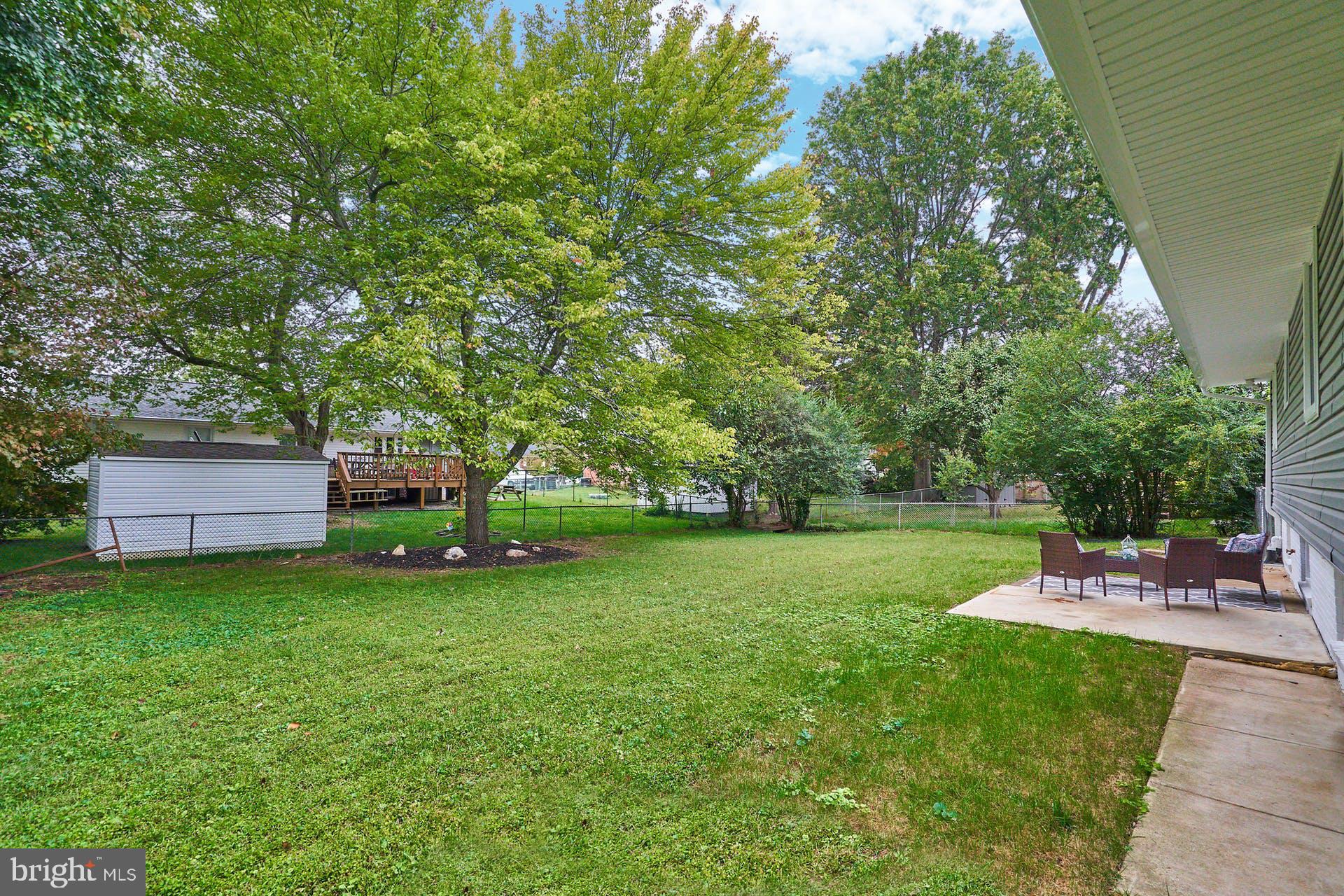 7422 Fordson Road Alexandria, VA 22306 - Photo 29 of 34 Huge rear yard