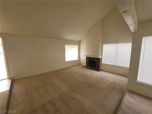 $2,300 | 4760 Woodridge Road, Las Vegas, NV 89121