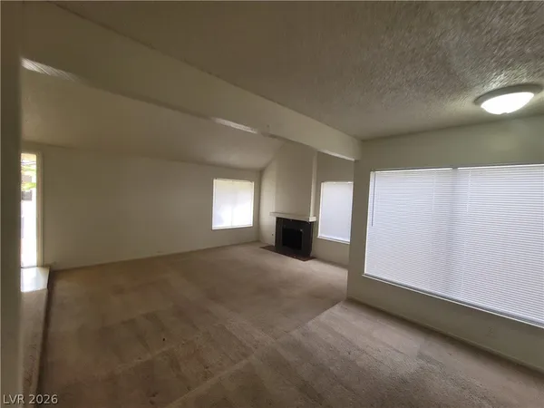 $2,300 | 4760 Woodridge Road, Las Vegas, NV 89121