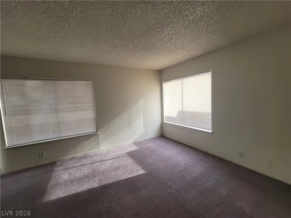$2,300 | 4760 Woodridge Road, Las Vegas, NV 89121