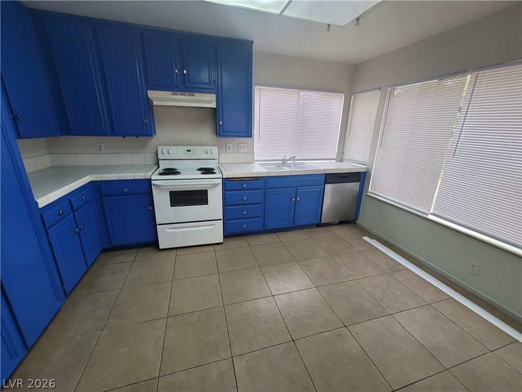 4760 Woodridge Road Las Vegas, NV 89121 - Photo 39 of 66