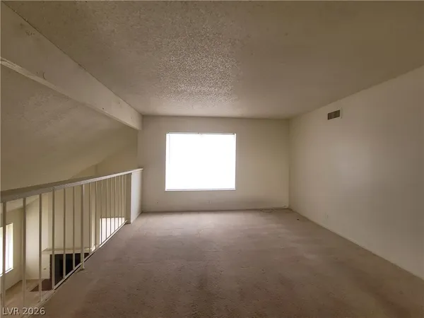 $2,300 | 4760 Woodridge Road, Las Vegas, NV 89121