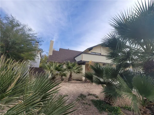 $2,300 | 4760 Woodridge Road, Las Vegas, NV 89121
