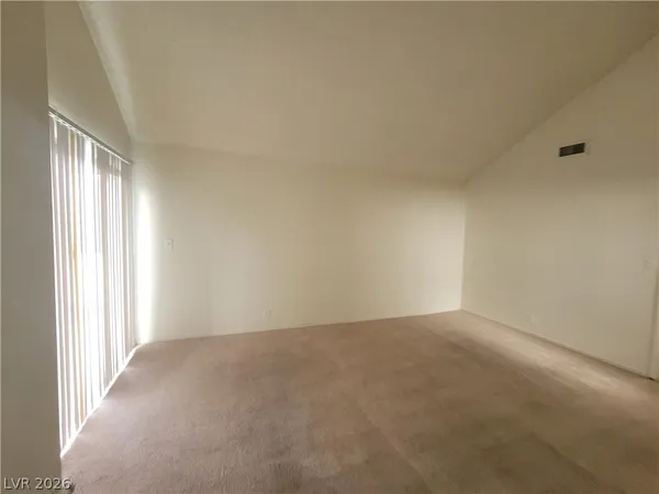 $2,300 | 4760 Woodridge Road, Las Vegas, NV 89121