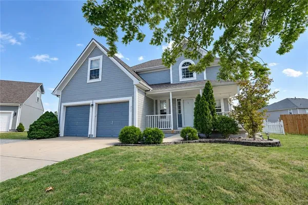 $365,000 | 953 Northwest Maplewood Court, Grain Valley, MO 64029