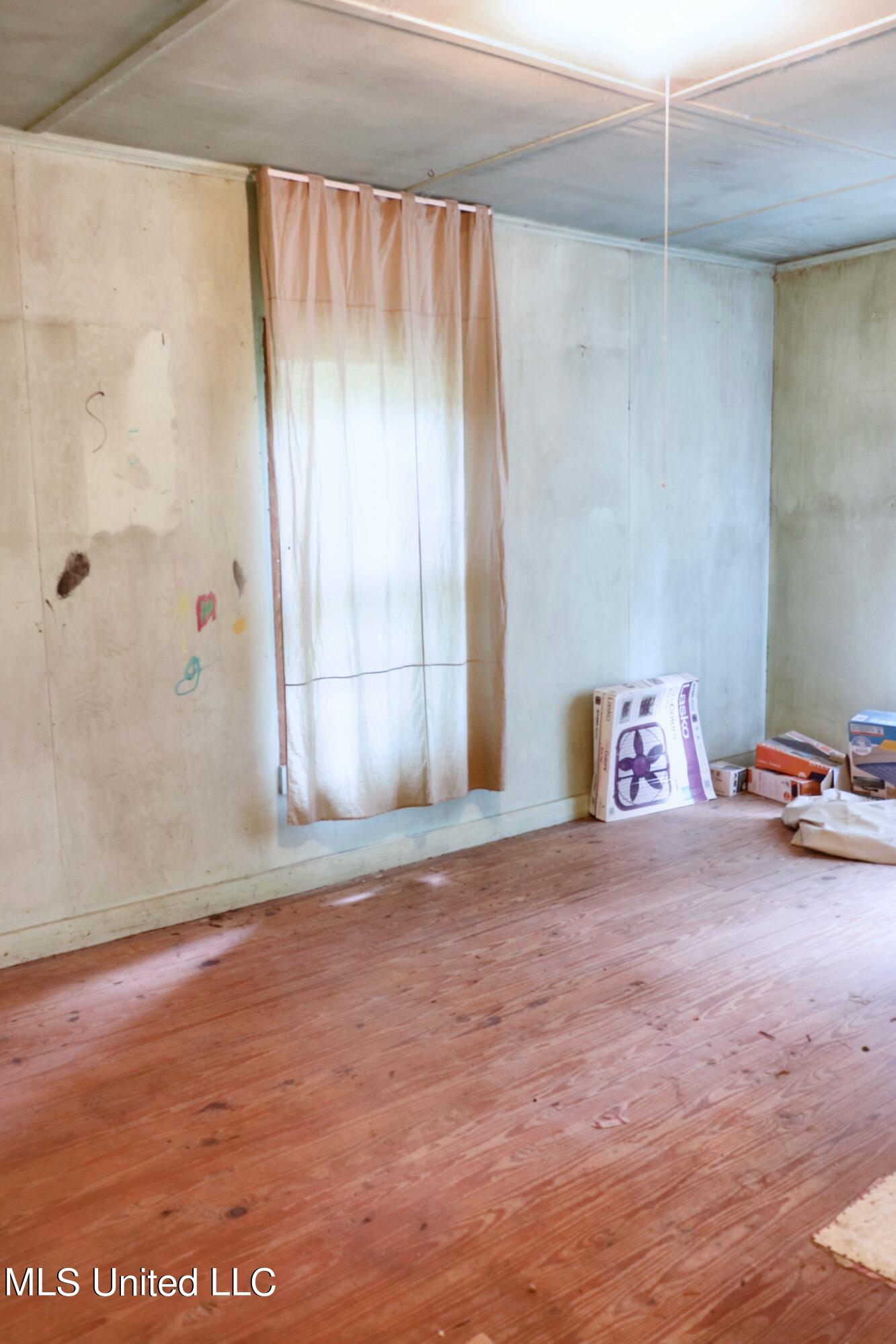 54 Ida Reyer Road Poplarville, MS 39470 - Photo 7 of 15 34e94858-e124-4624-8a43-bb385bfcbe32