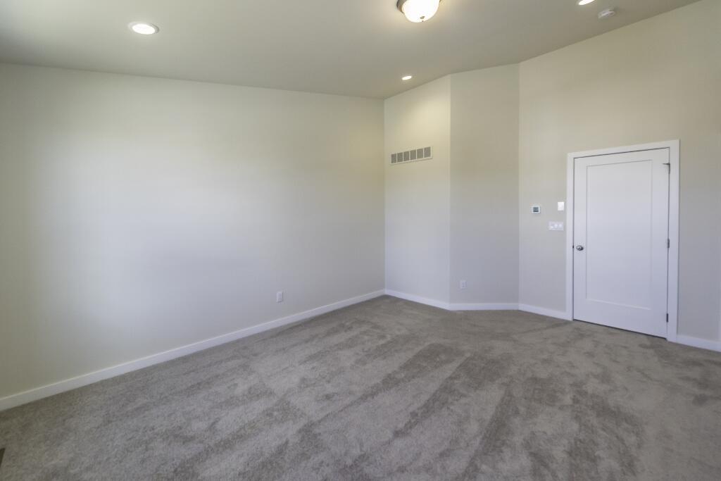 2843 Hardwick Road Ann Arbor, MI 48105 - Photo 25 of 46 DSC_5282 (1024x683)