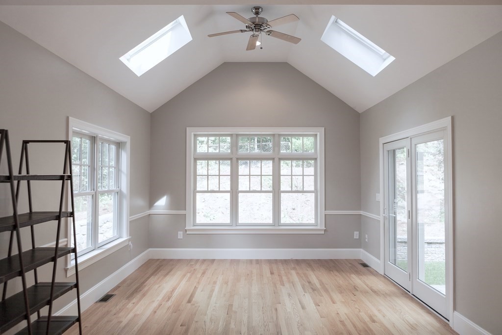 10 Larch Road, Unit 10 Wellesley, MA 02482 - Photo 7 of 26