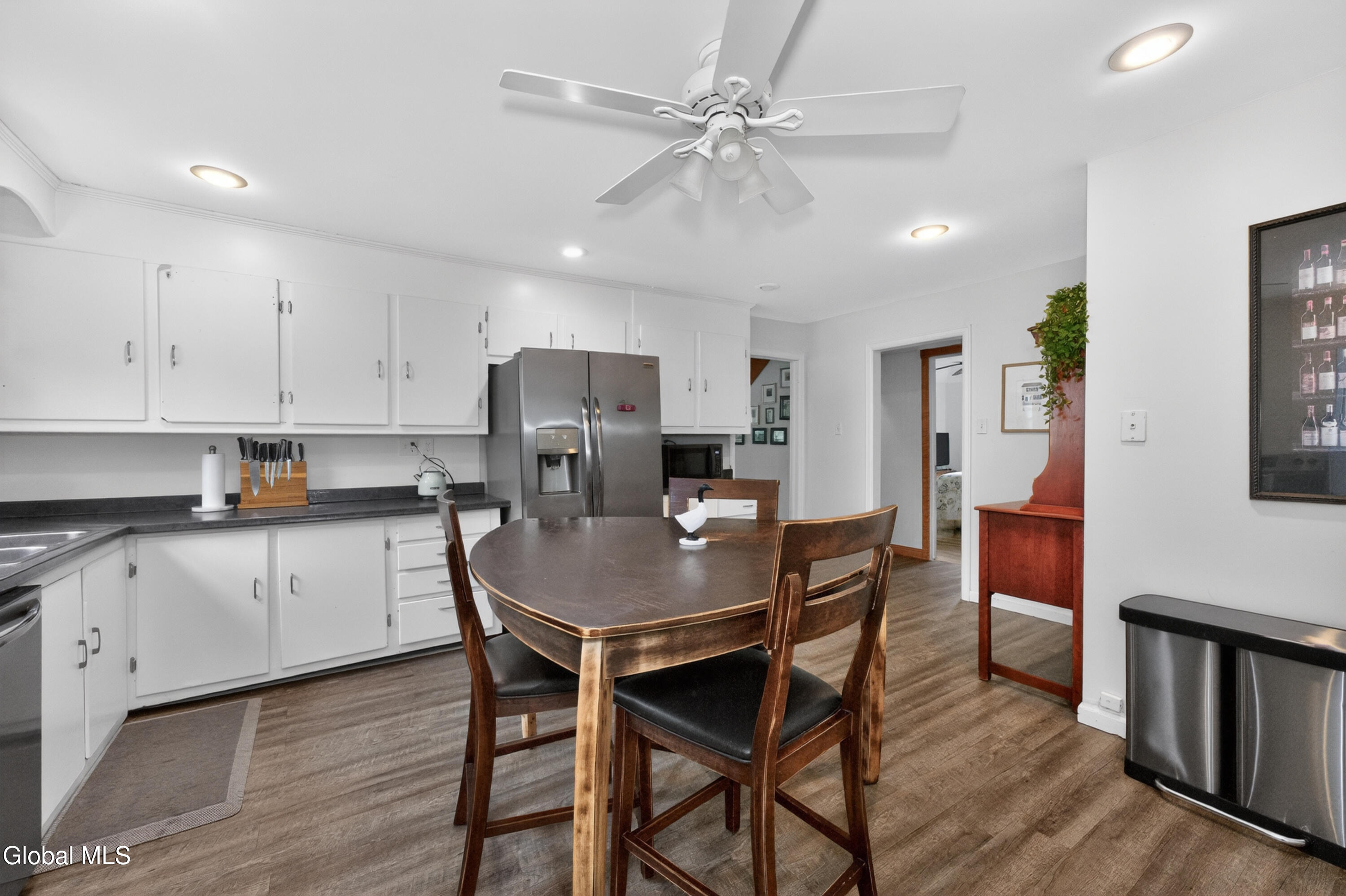 48 Schoolhouse Road Guilderland, NY 12203 - Photo 12 of 44 1 Apt Up 9