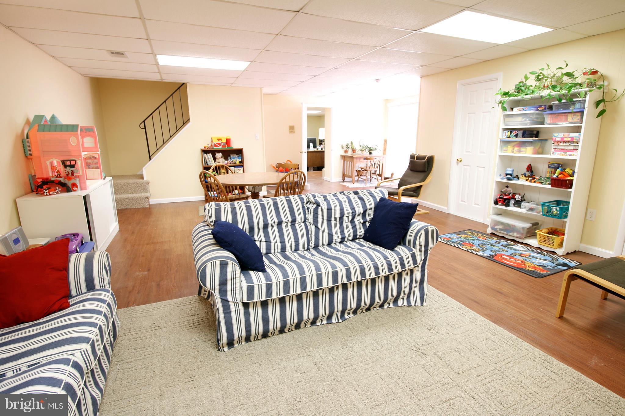 2116 Round Hill Road Fallston, MD 21047 - Photo 22 of 30 Family Room