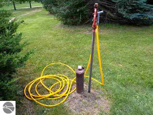 9710 West Monroe Road Elwell, MI 48832 - Photo 14 of 17 1748358-13.JPG