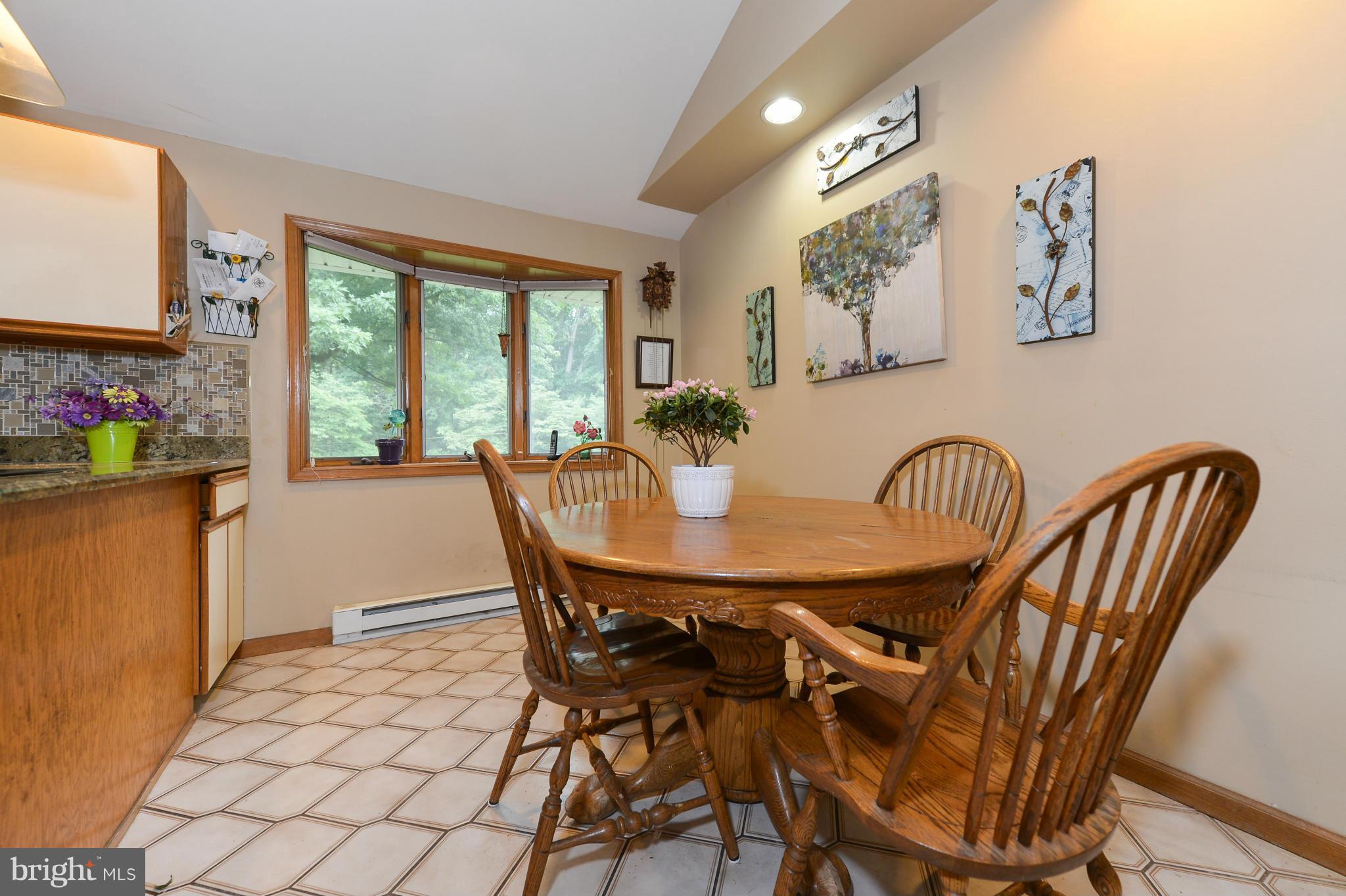 36 Filbert Road Elkton, MD 21921 - Photo 13 of 27 Kitchen breakfast area