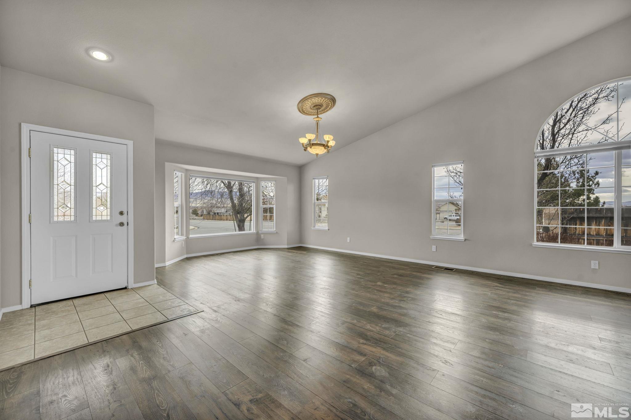 997 Rook Way Sparks, NV 89441 - Photo 5 of 30 Photo 5