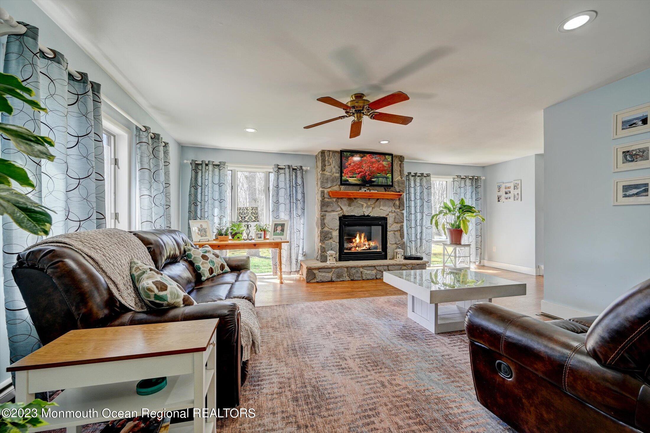 174 Peskin Road Farmingdale, NJ 07727 - Photo 7 of 61 07-36287462