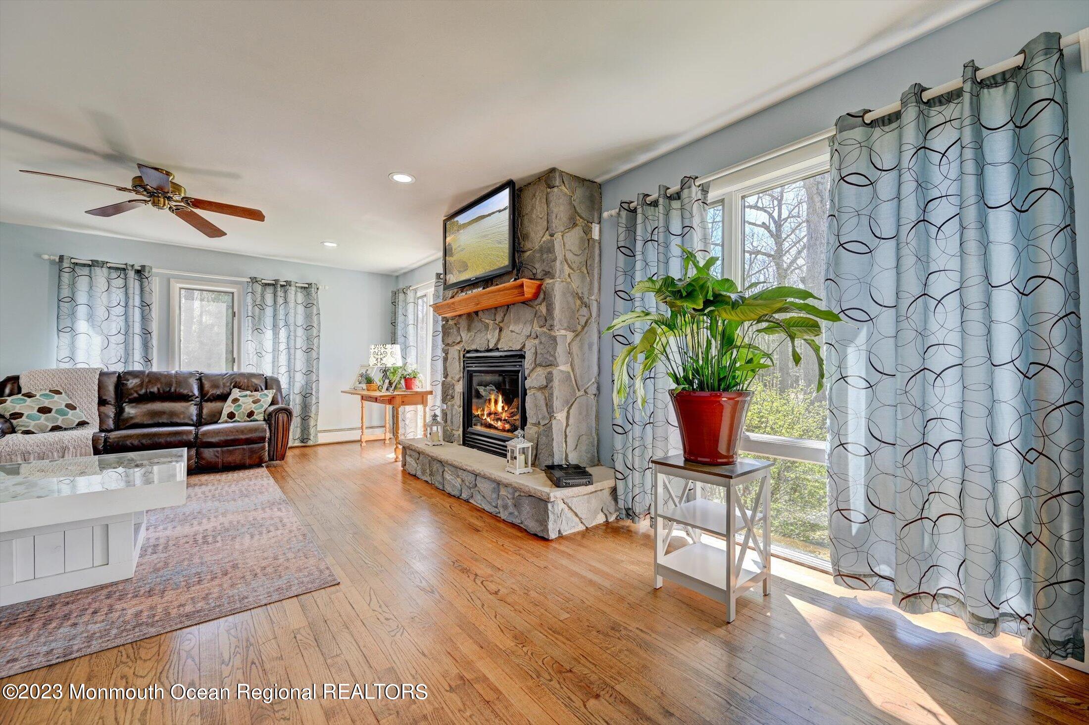 174 Peskin Road Farmingdale, NJ 07727 - Photo 10 of 61 10-36287563