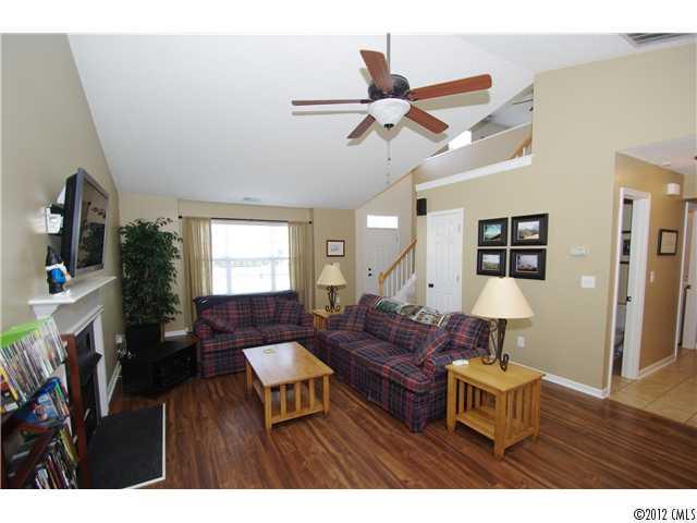 1918 Decatur Court Charlotte, NC 28213 - Photo 4 of 16 Gallery Image 4