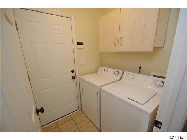 1918 Decatur Court Charlotte, NC 28213 - Photo 7 of 16 Gallery Image 7
