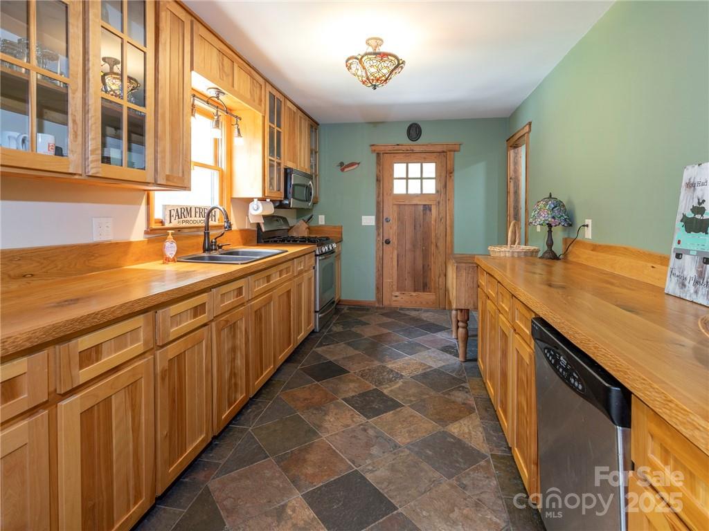 167 Bold Springs Road Sylva, NC 28779 - Photo 11 of 37