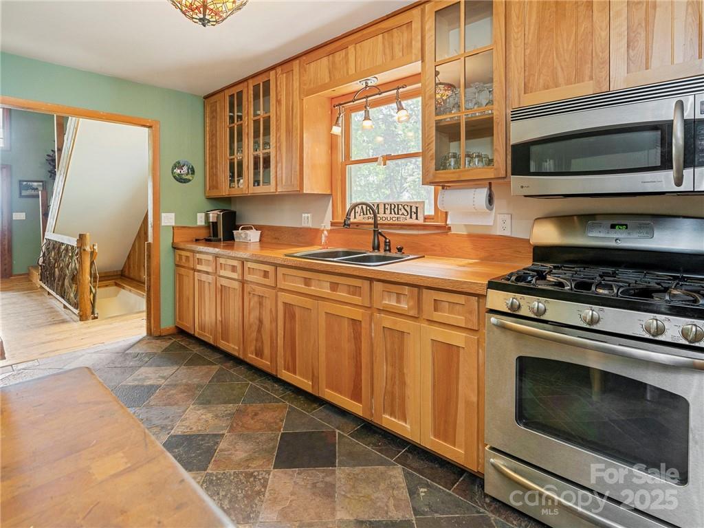 167 Bold Springs Road Sylva, NC 28779 - Photo 12 of 37