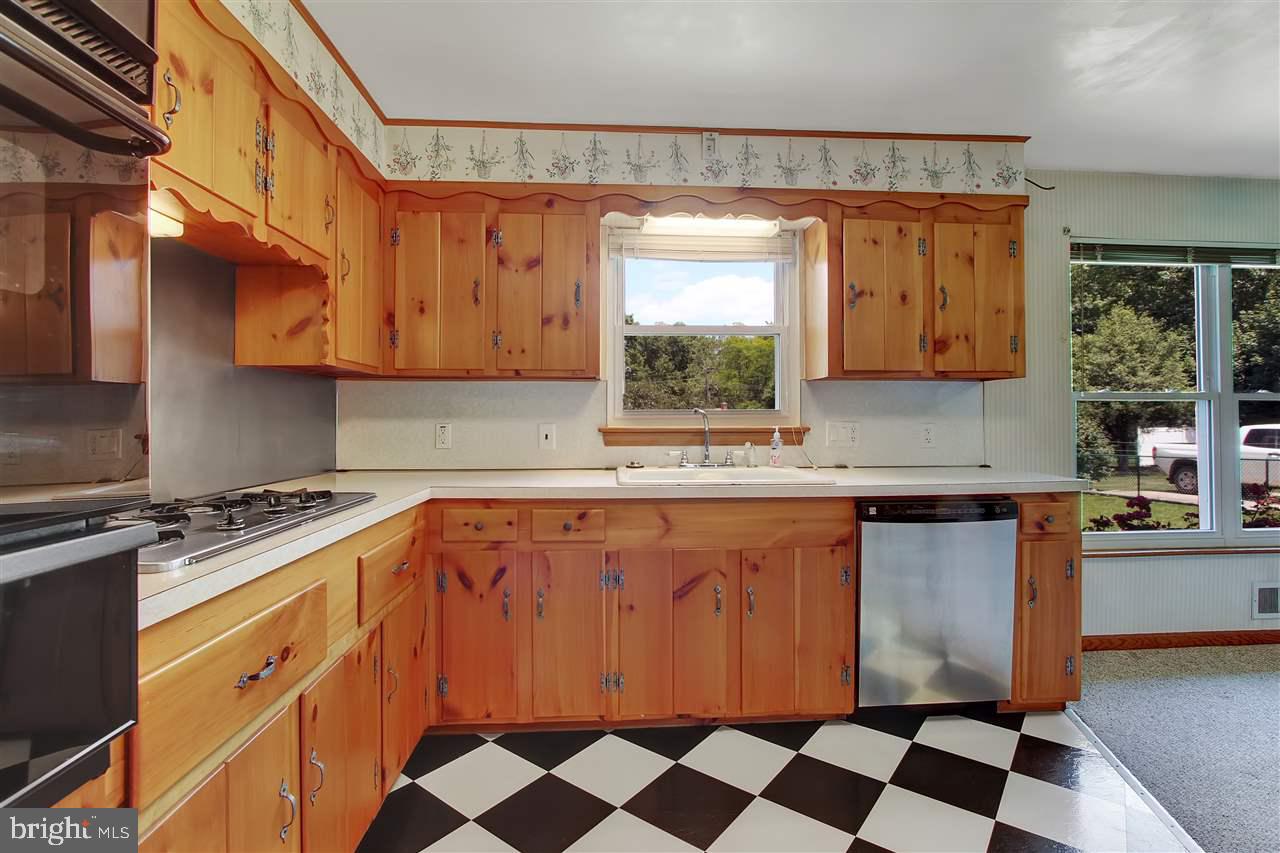 3331 Carlisle Road Dover, PA 17315 - Photo 10 of 25 Gallery Image 10