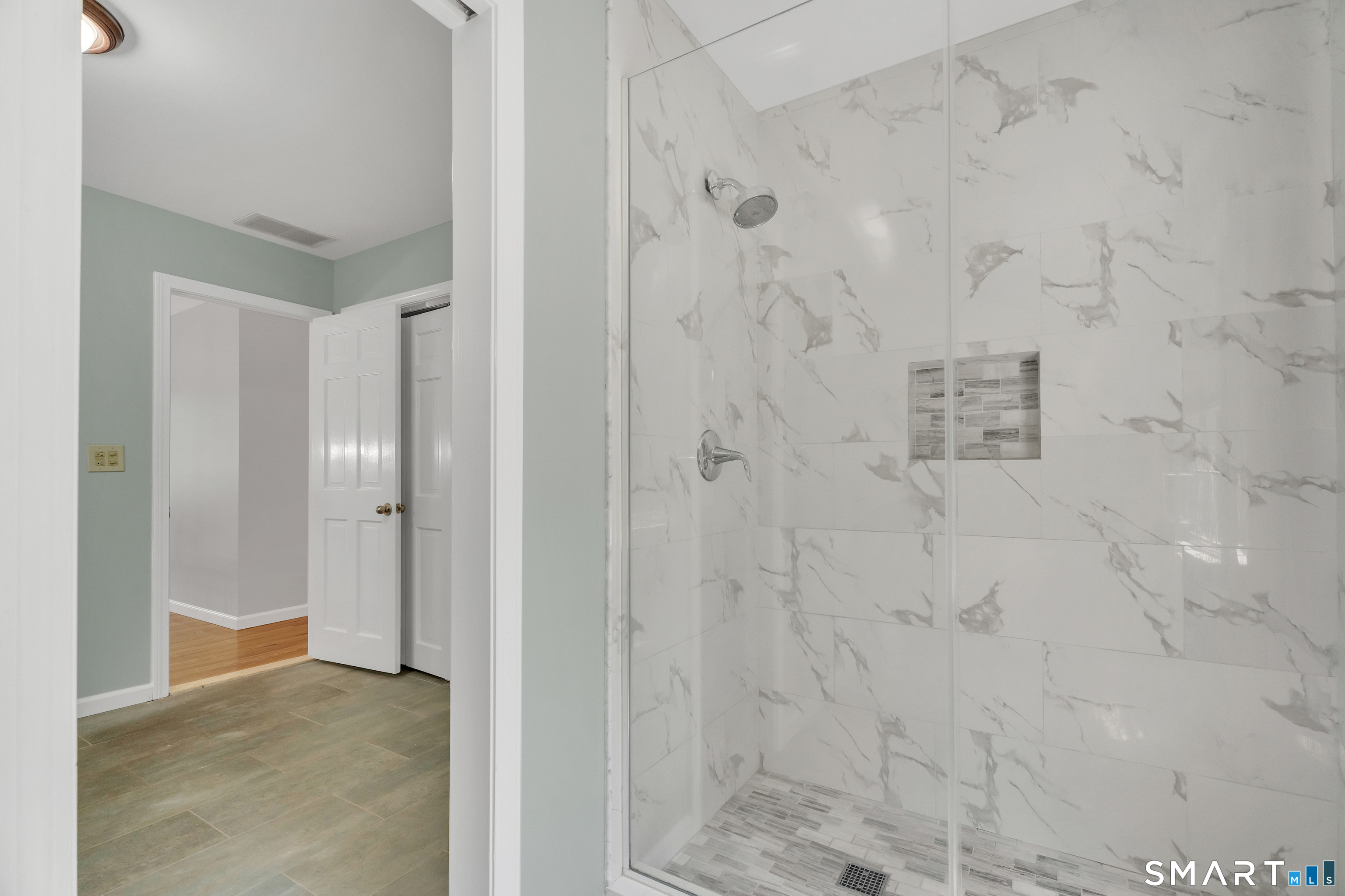 141 Putting Green Road Trumbull, CT 06611 - Photo 25 of 40