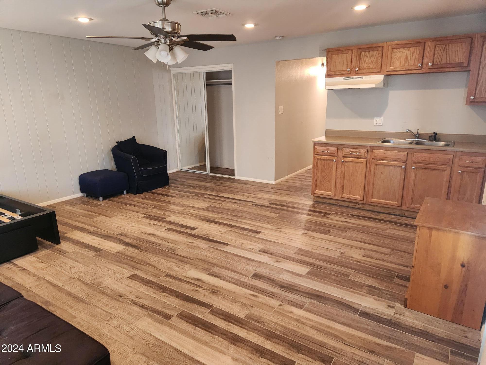 3327 West Camelback Road Phoenix, AZ 85017 - Photo 4 of 15 1000002926