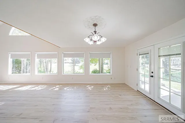 $950,000 | 342 South 1000 West, Blackfoot, ID 83221