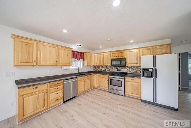 $950,000 | 342 South 1000 West, Blackfoot, ID 83221