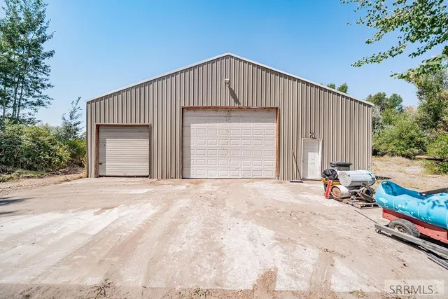 $950,000 | 342 South 1000 West, Blackfoot, ID 83221