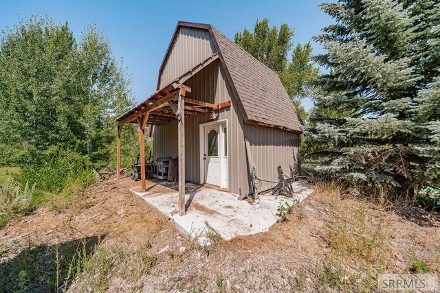 $950,000 | 342 South 1000 West, Blackfoot, ID 83221